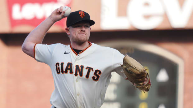 Logan Webb pitches against the Arizona Diamondbacks during the first inning at Oracle Park.
